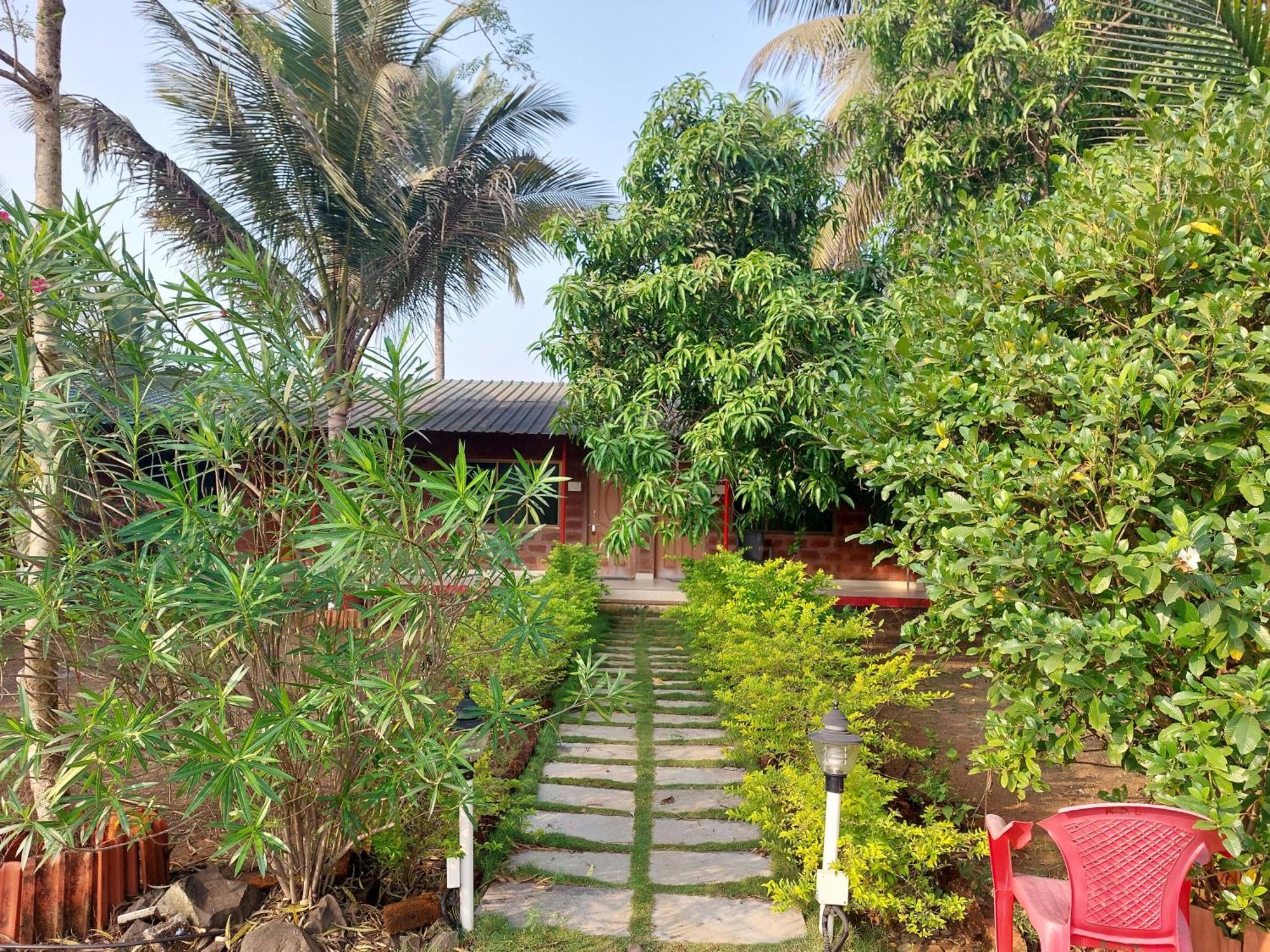 Prajakta Rest House Alībāg Zimmer foto